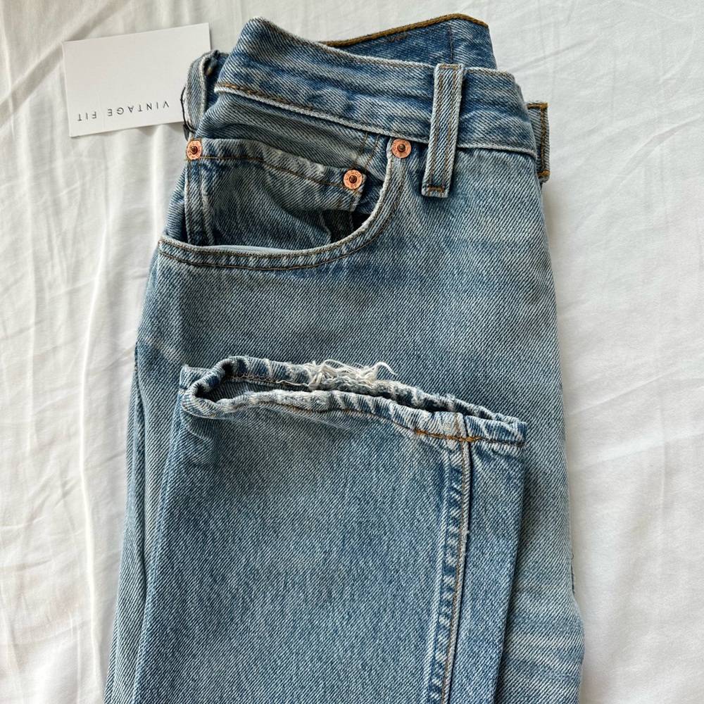 A Vintage Fit jeans size 25